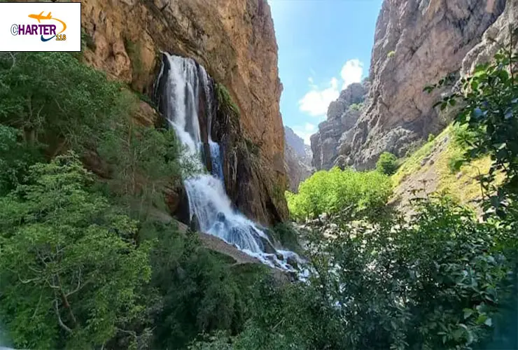 آبشار آب سفید