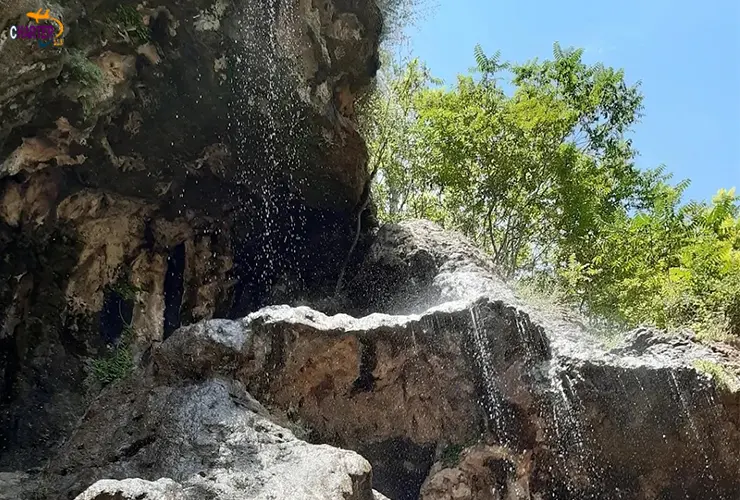 آبشار کمرد